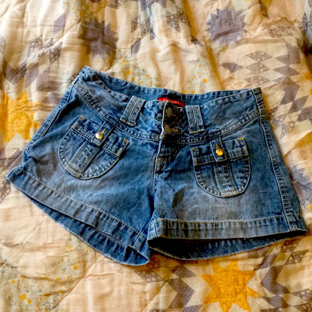 Cute blue Jean shorts trendy
